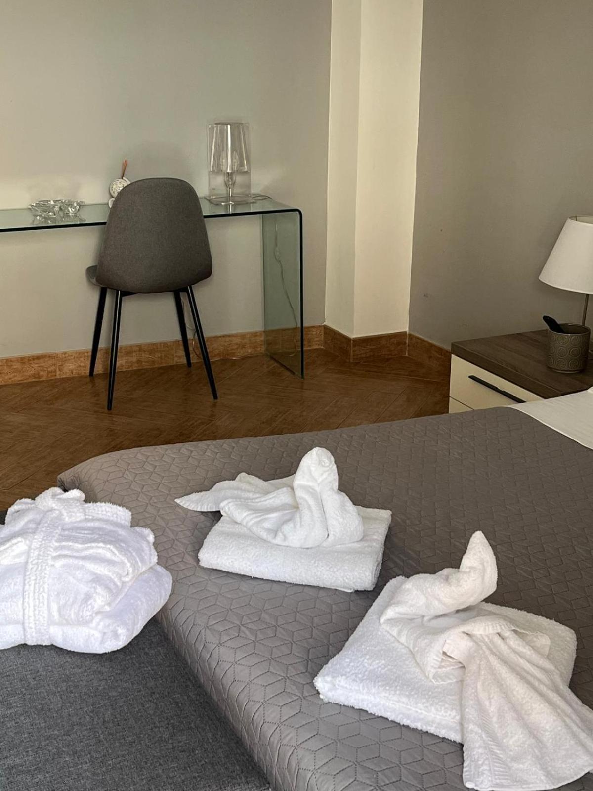 Lamezia Park Apartments Lamezia Terme Eksteriør billede